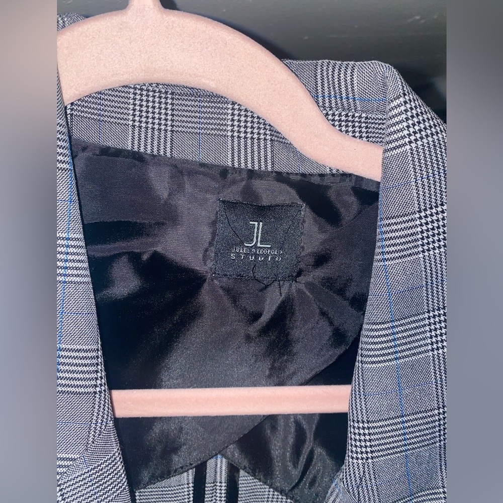 BLAZER - Picture 2 of 5